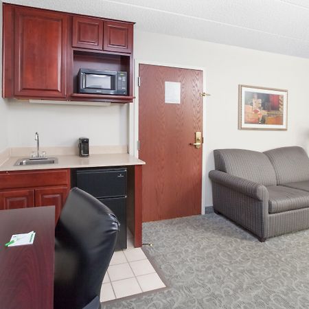 Holiday Inn & Suites Chicago-Carol Stream Wheaton By Ihg Екстер'єр фото