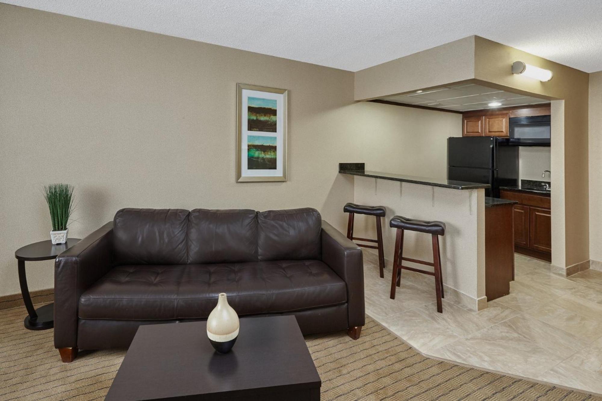 Holiday Inn & Suites Chicago-Carol Stream Wheaton By Ihg Екстер'єр фото