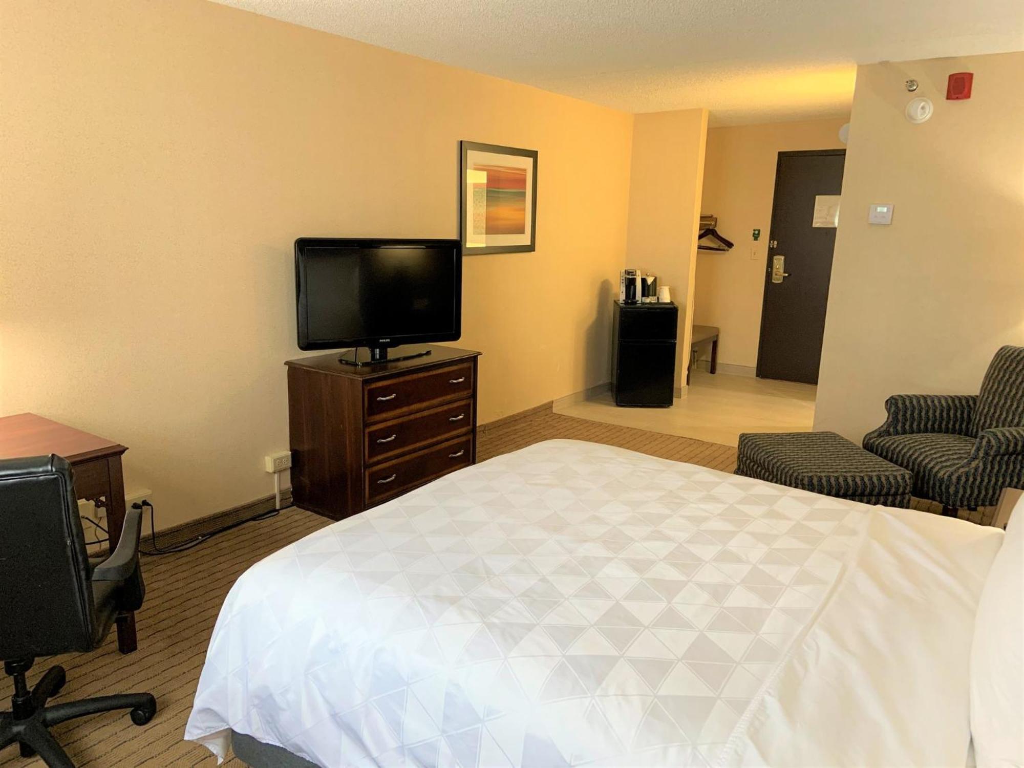 Holiday Inn & Suites Chicago-Carol Stream Wheaton By Ihg Екстер'єр фото